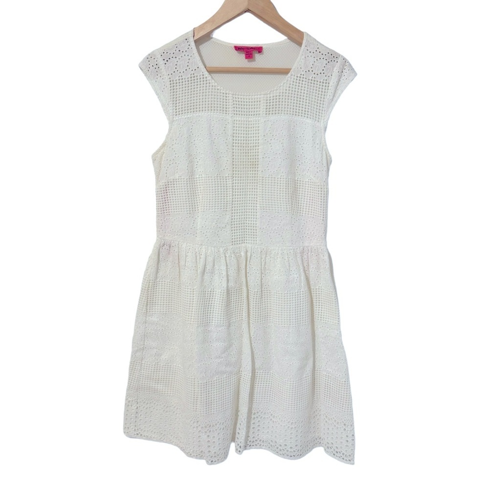 BETSEY JOHNSON White Eyelet Cap Sleeves Dress Size 10